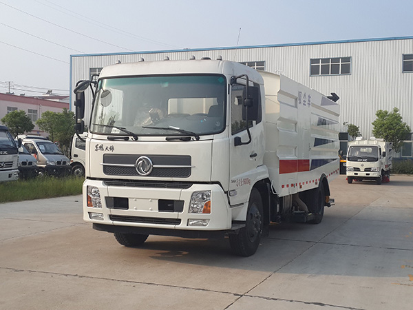 東風(fēng)天錦吸塵車(chē)(國(guó)V)